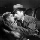Lauren Bacall y Humphrey Bogart en The Big Sleep (1946) Still 122